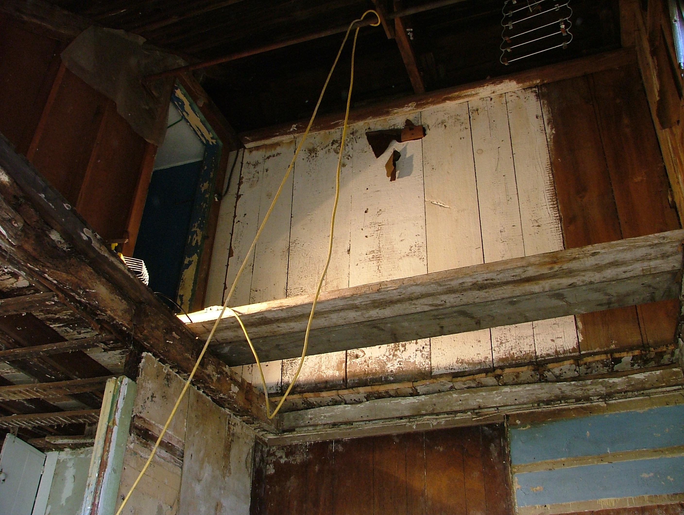 Northeast view of second floor of Akin House, November 7, 2005