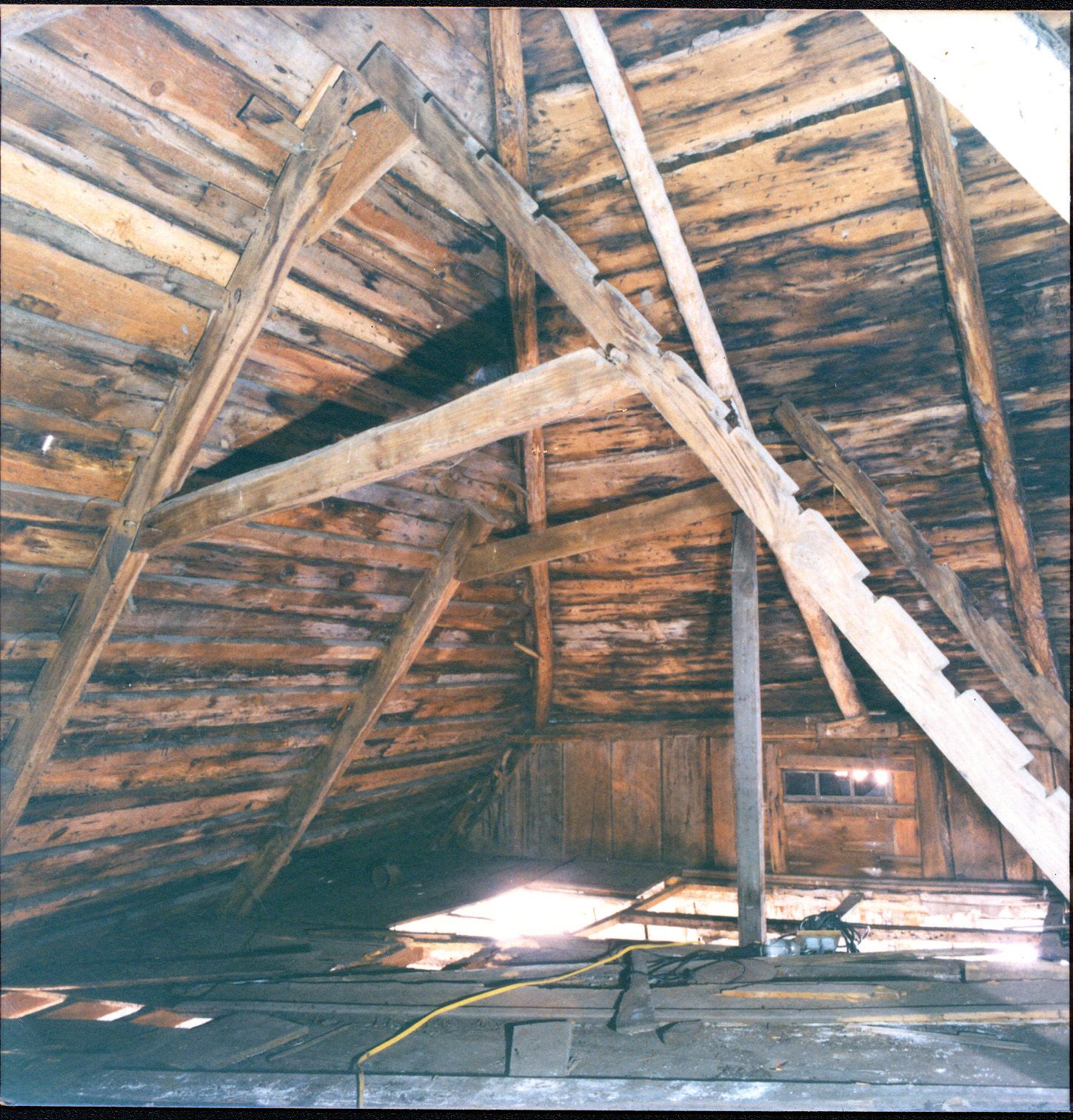 17th century roof framing in Mott House